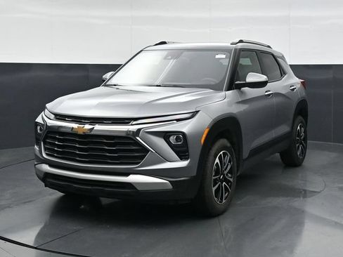 Used 2025 Chevrolet TrailBlazer LT AWD/4WD image 5