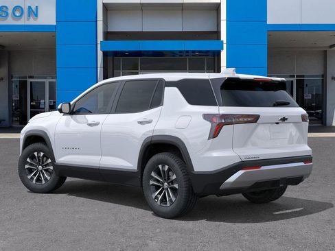 New 2026 Chevrolet Equinox LT FWD image 3