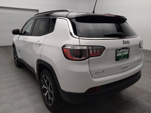 Used 2025 Jeep Compass Limited AWD/4WD image 5