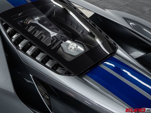 Used 2018 Ford GT RWD image 19