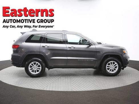 Used 2020 Jeep Grand Cherokee Laredo AWD/4WD image 43