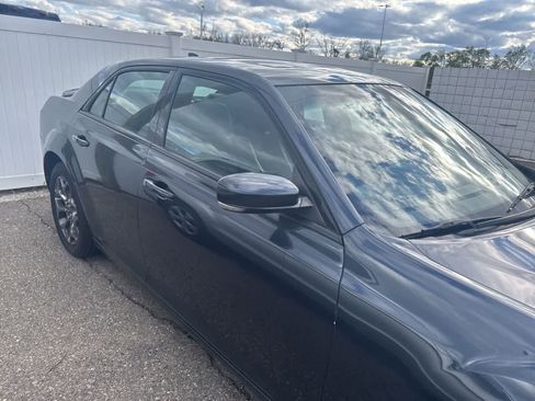 Used 2016 Chrysler 300 S w/ 300S Premium Group AWD/4WD image 8