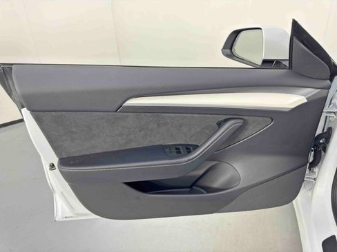 Used 2023 Tesla Model 3 Standard Range image 43