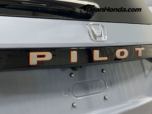 New 2026 Honda Pilot TrailSport image 7