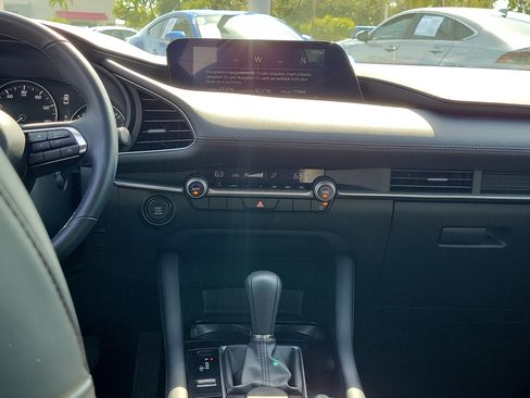 Used 2025 MAZDA MAZDA3 s FWD image 18