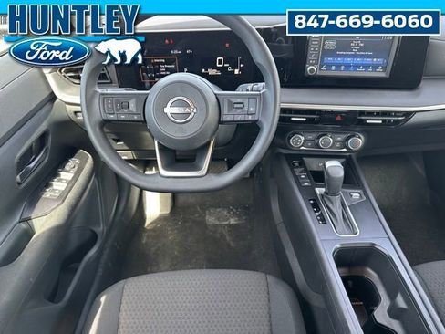 Used 2025 Nissan Kicks S image 13