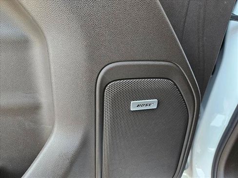 Used 2020 GMC Sierra 1500 SLT RWD image 24