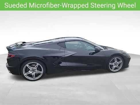 Used 2022 Chevrolet Corvette Stingray Preferred Cpe w/ Z51 Performance Package RWD image 22