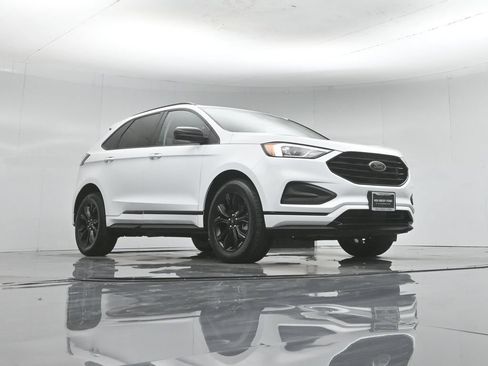 Used 2022 Ford Edge SE w/ Black Appearance Package AWD/4WD image 47