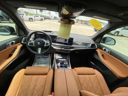 Used 2025 BMW X5 sDrive40i w/ M Sport Package RWD image 14