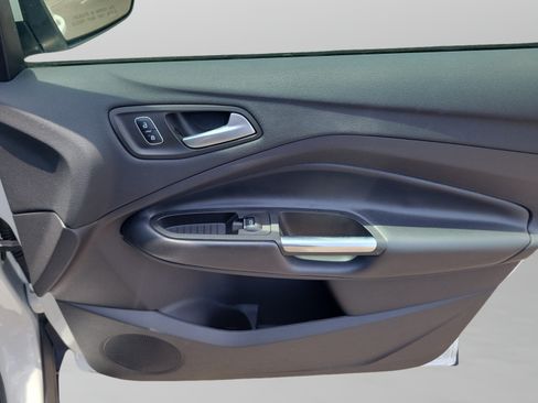 Used 2019 Ford Escape SE FWD image 19