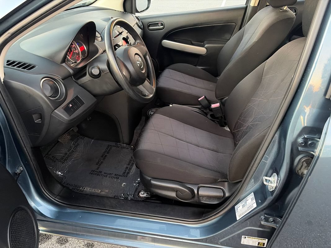 Used 2014 MAZDA MAZDA2 Sport FWD image 9