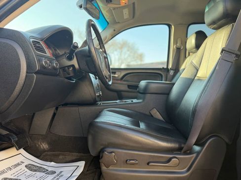 Used 2013 GMC Yukon XL SLT image 7