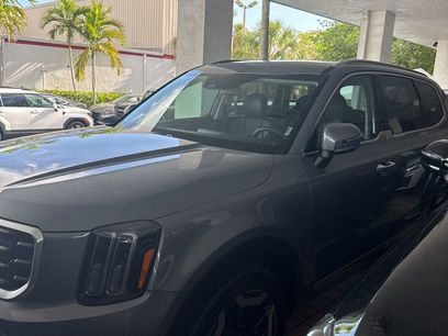 Used 2025 Kia Telluride S