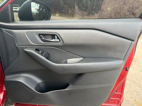 Used 2026 Nissan Rogue S FWD image 14