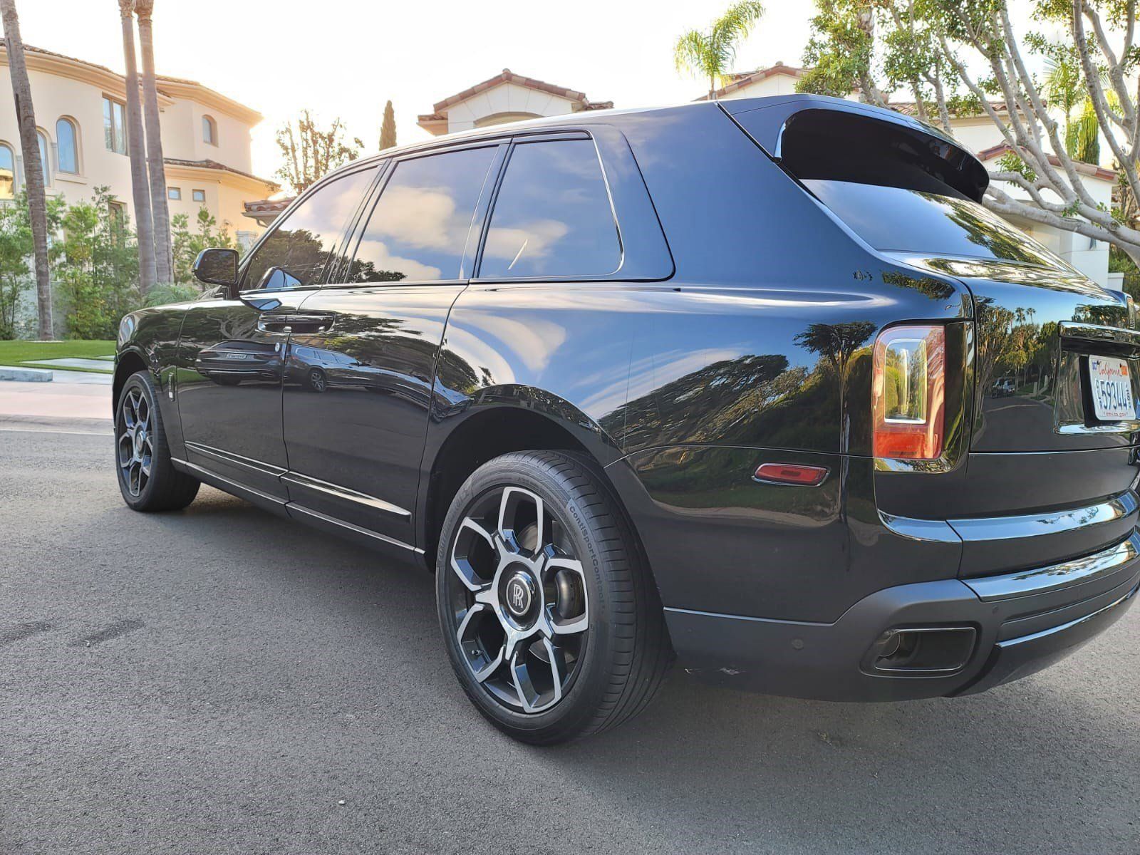 Used 2021 Rolls-Royce Cullinan Black Badge AWD/4WD image 9