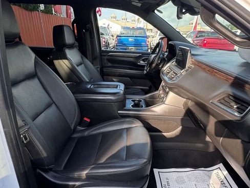 Used 2023 Chevrolet Suburban LT RWD image 17