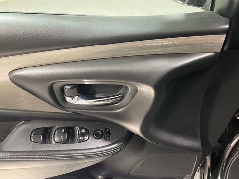 Used 2016 Nissan Murano S w/ Navigation Package image 19