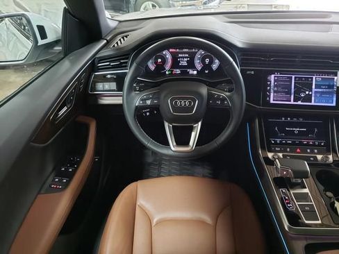 Used 2025 Audi Q8 Premium Plus AWD/4WD image 17