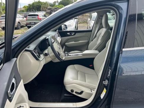 Used 2023 Volvo XC60 B5 Plus w/ Climate Package image 4