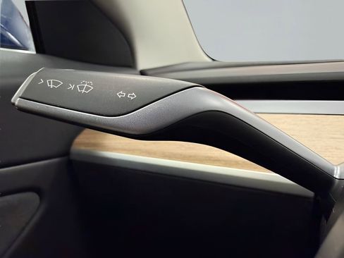 Used 2018 Tesla Model 3 Long Range image 19