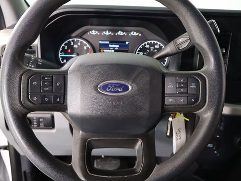 Used 2023 Ford F250 XL w/ STX Appearance Package AWD/4WD image 3