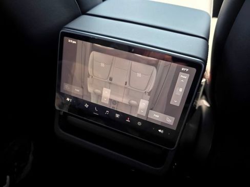 Used 2026 Tesla Model Y AWD image 25