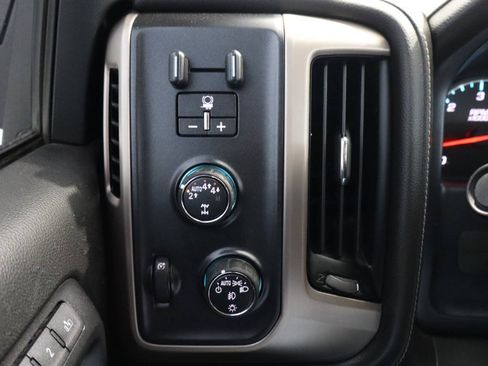 Used 2018 GMC Sierra 1500 Denali w/ Denali Ultimate Package AWD/4WD image 18