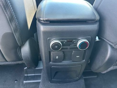 Used 2023 Ford Explorer XLT w/ Equipment Group 202A AWD/4WD image 17