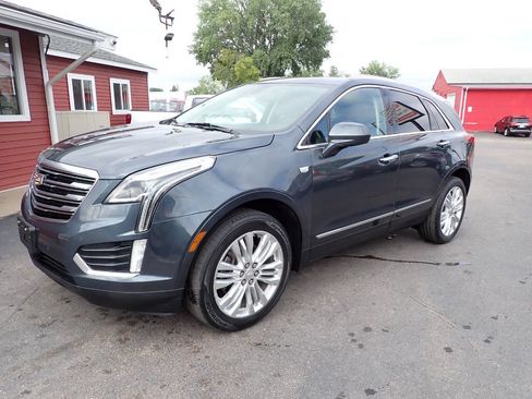Used 2019 Cadillac XT5 Premium Luxury FWD image 3