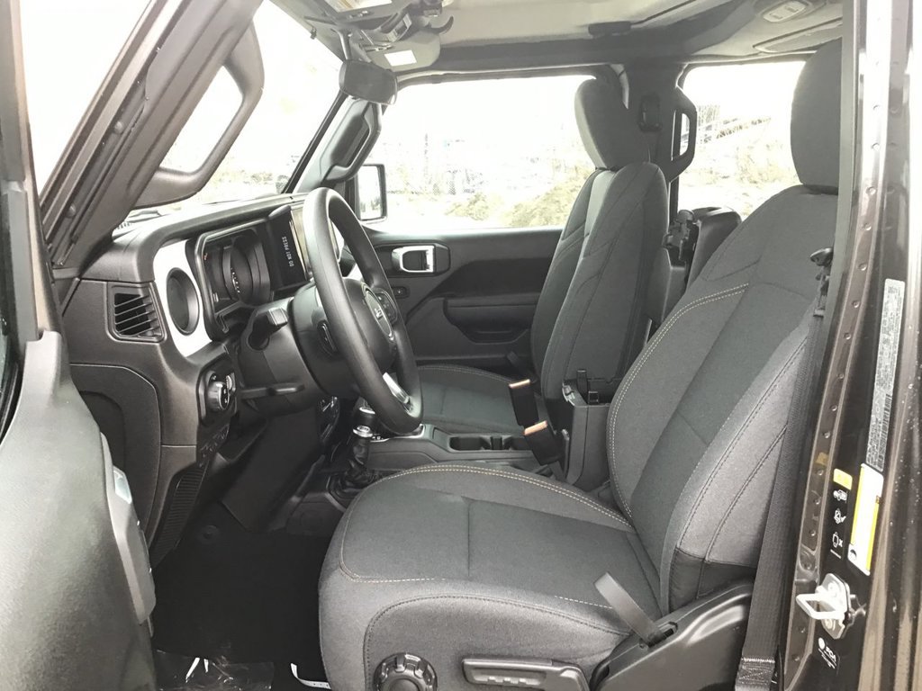 New 2025 Jeep Gladiator Sport AWD/4WD image 12