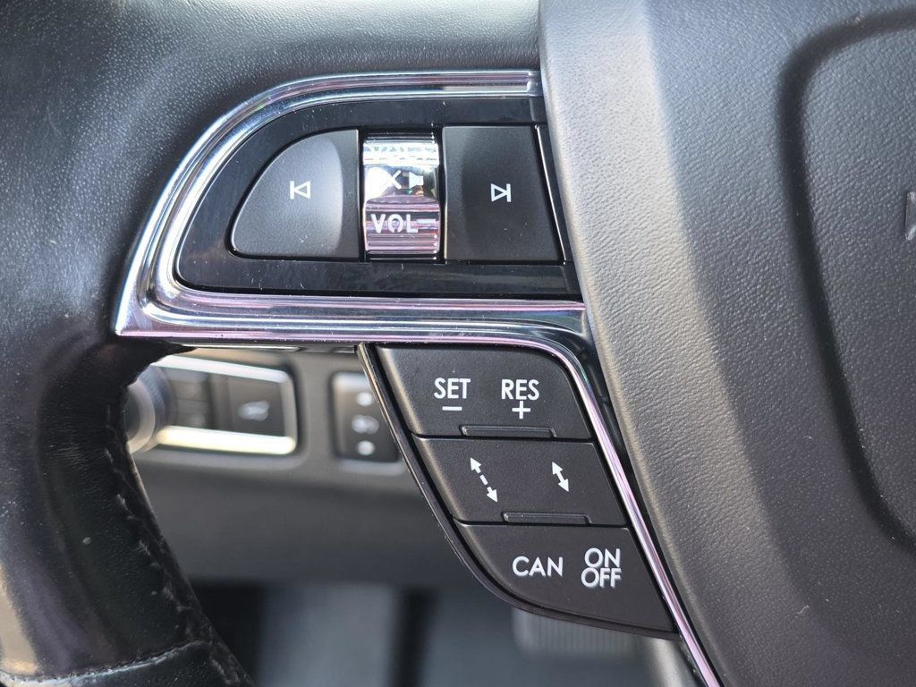 Used 2019 Lincoln Navigator L Reserve AWD/4WD image 35