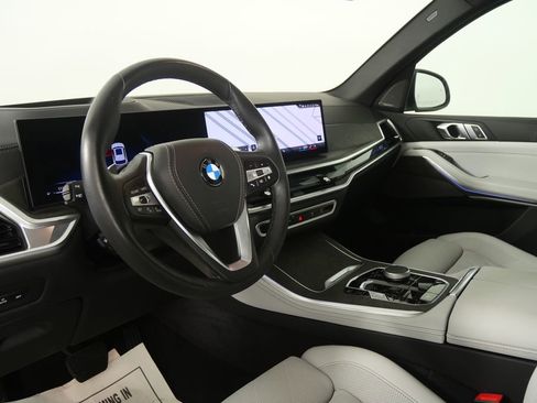 Used 2026 BMW X5 sDrive40i image 12