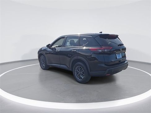 Used 2024 Nissan Rogue S image 6