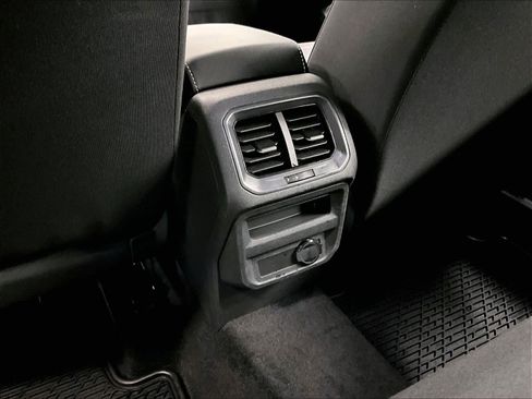 Used 2024 Volkswagen Tiguan S FWD image 38