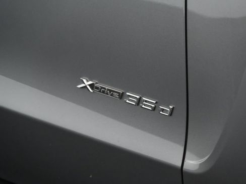 Used 2018 BMW X5 xDrive35d w/ M Sport Package AWD/4WD image 11