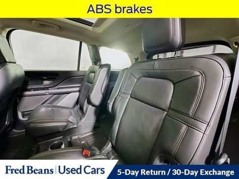 Used 2022 Lincoln Aviator Reserve w/ Elements Package Plus AWD/4WD image 32