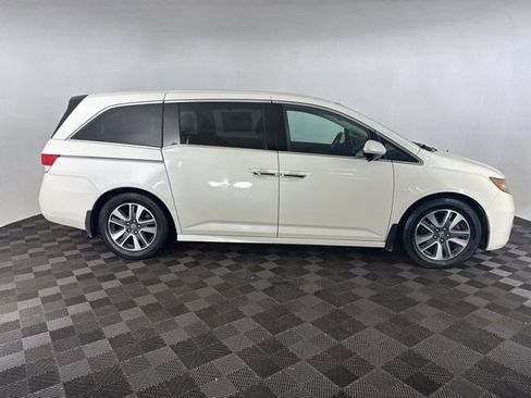 Used 2016 Honda Odyssey Touring image 5
