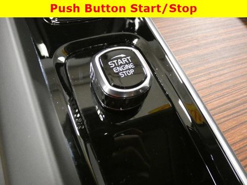 Used 2023 Volvo XC60 B5 Ultimate w/ Climate Package FWD image 37