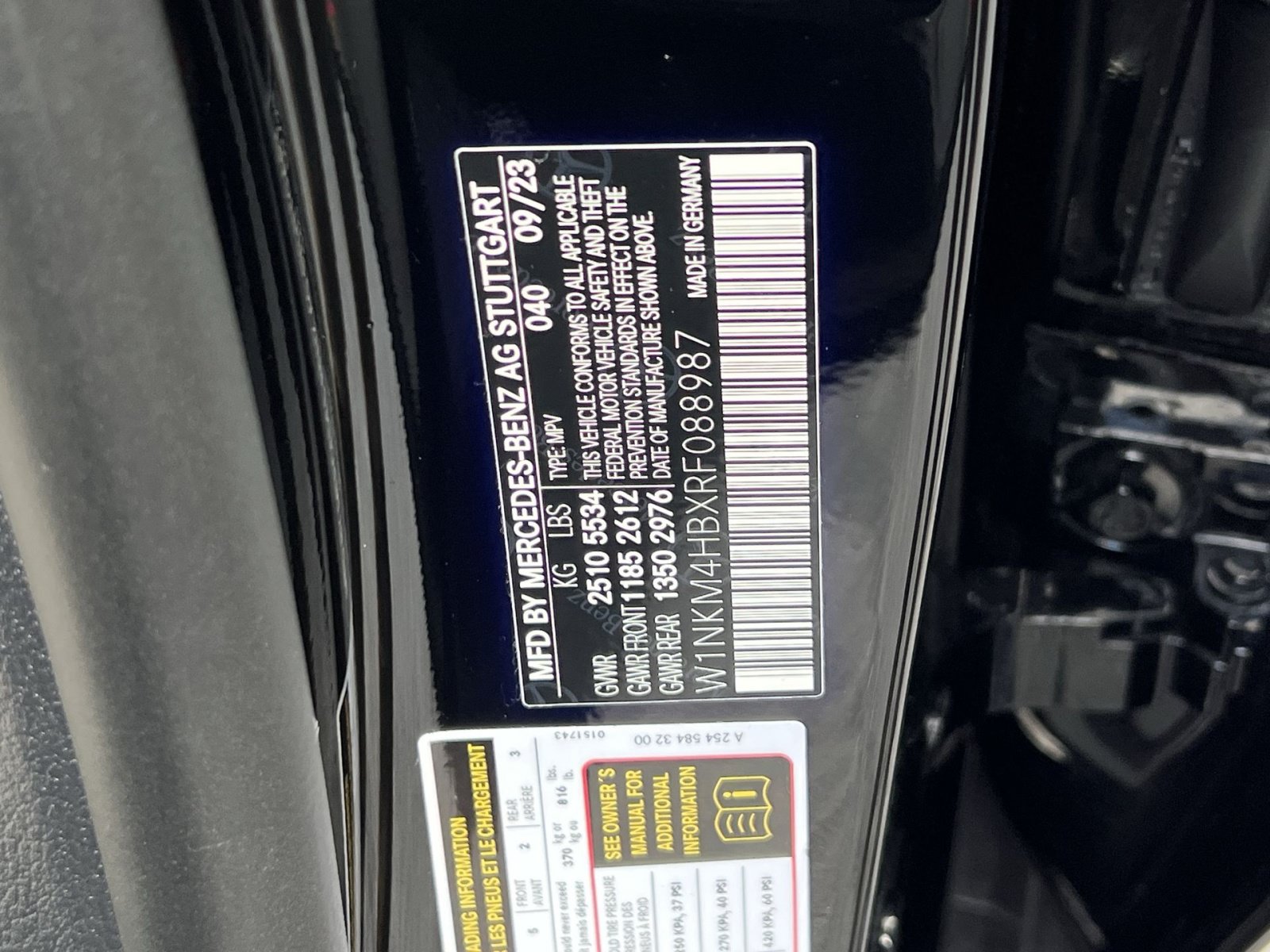 Used 2024 Mercedes-Benz GLC 300 4MATIC image 42
