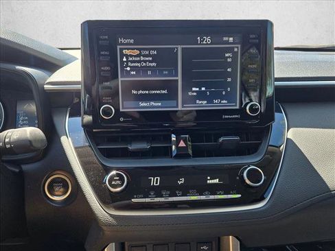 Used 2022 Toyota Corolla Cross LE image 11