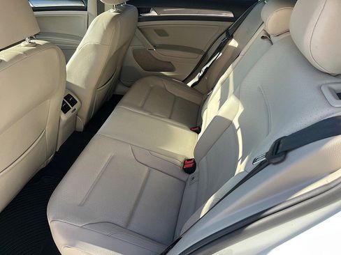 Used 2017 Volkswagen Golf Alltrack S image 15