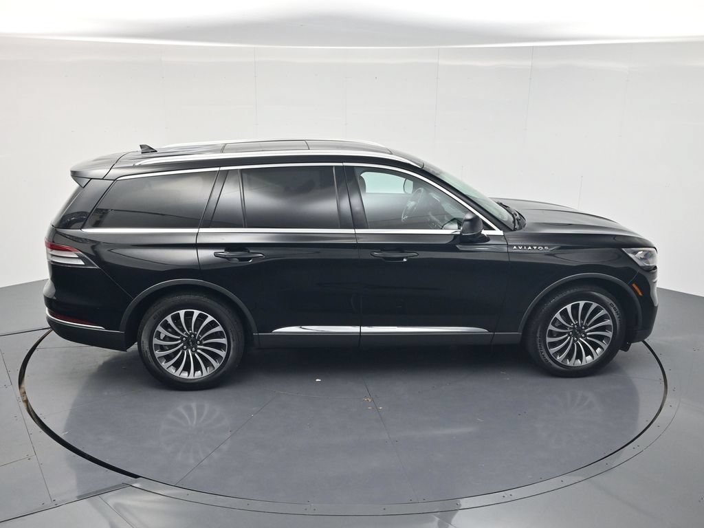 Used 2022 Lincoln Aviator AWD w/ Premium Package image 41