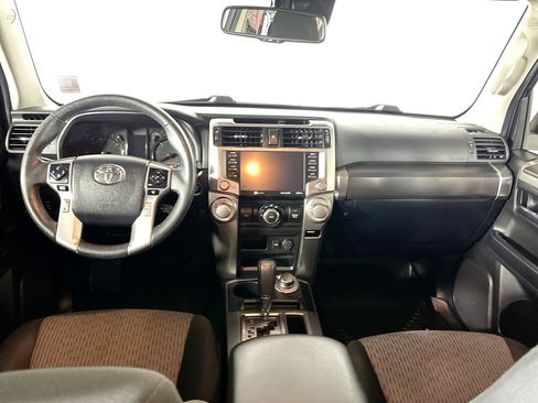 Used 2021 Toyota 4Runner SR5 AWD/4WD image 12