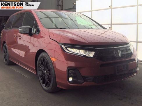 Used 2025 Honda Odyssey Sport-L image 3