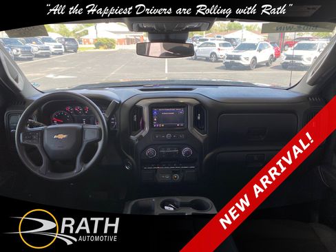 Used 2022 Chevrolet Silverado 1500 Custom w/ LPO, Dark Essentials Package image 16