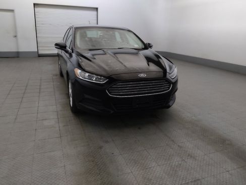 Used 2016 Ford Fusion SE FWD image 14