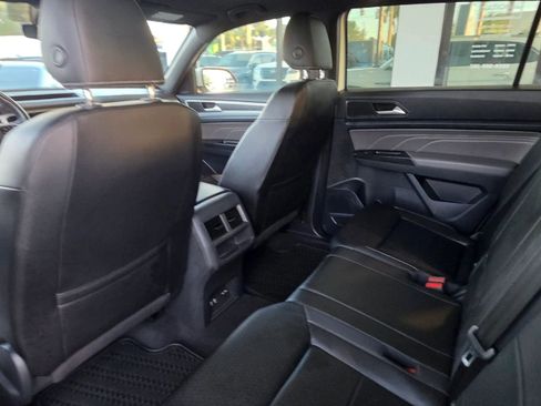 Used 2021 Volkswagen Atlas Cross Sport SEL R-Line FWD image 20