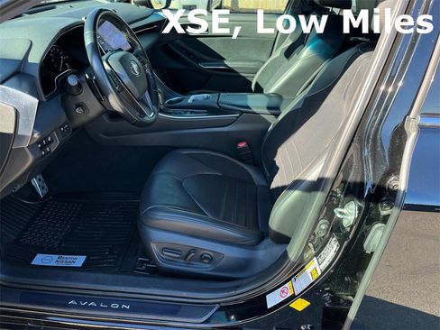 Used 2019 Toyota Avalon Touring w/ Advanced Safety Package image 29