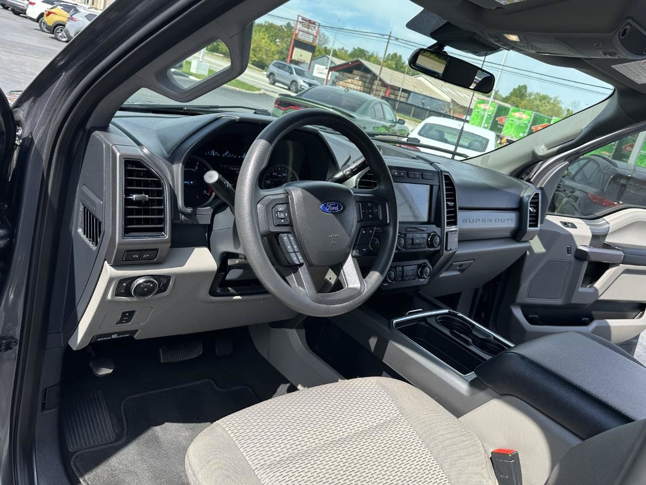 Used 2022 Ford F350 XLT w/ XLT Premium Package AWD/4WD image 23